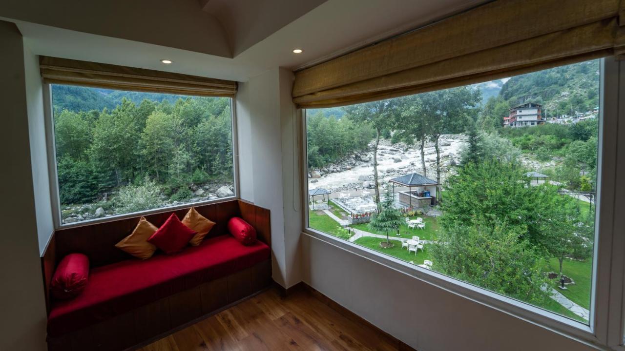 The Allure Grand Resort -A Majestic Riverside Retreat 마날리 외부 사진