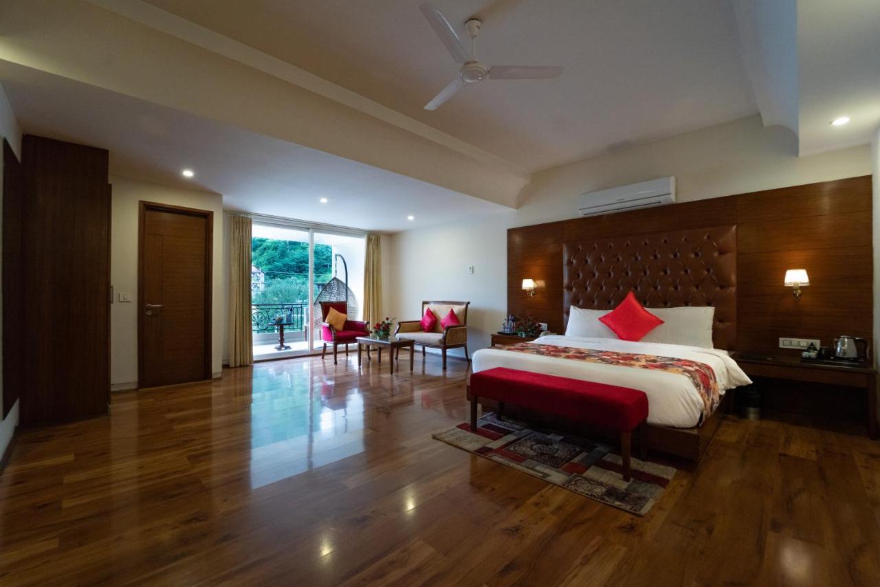 The Allure Grand Resort -A Majestic Riverside Retreat 마날리 외부 사진